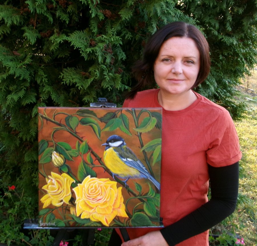Bird in roses